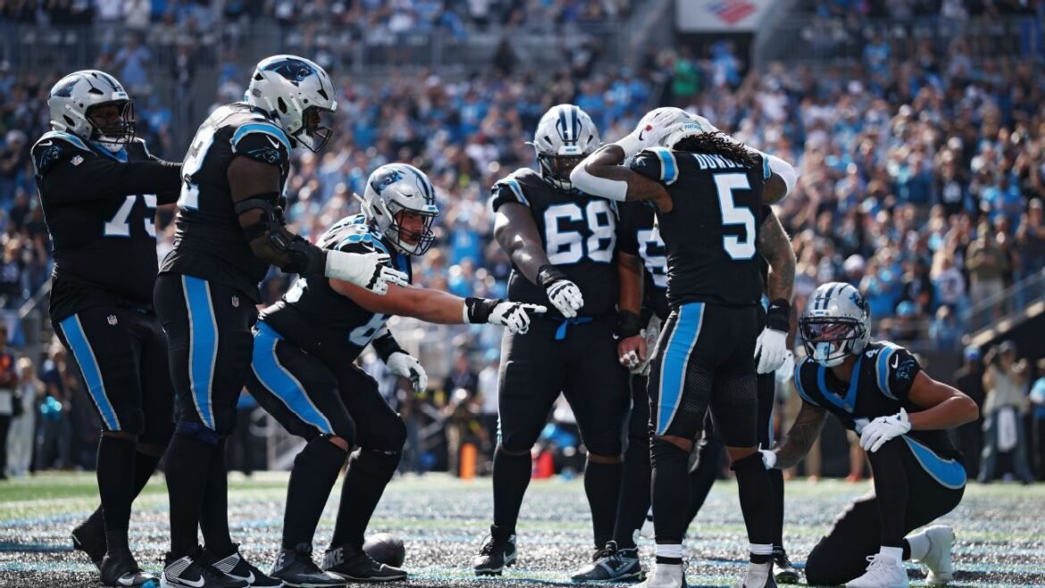 Dowdle, Jones hold off on Hingle McCringleberry celebration