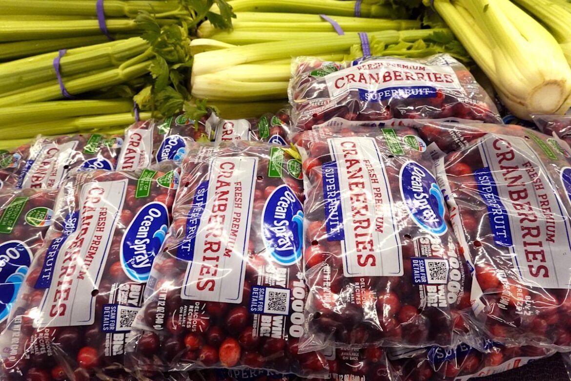 Maximize your Thanksgiving grocery savings with these credit cards