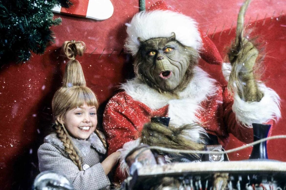 Taylor Momsen didn't recognize costar Jim Carrey off 'How the Grinch Stole Christmas' set