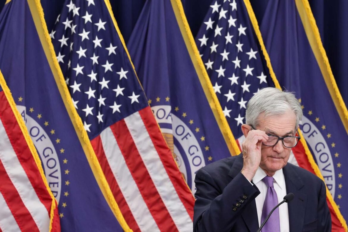 Uncertainty Grows as Fed Officials Diverge on Rate Cuts