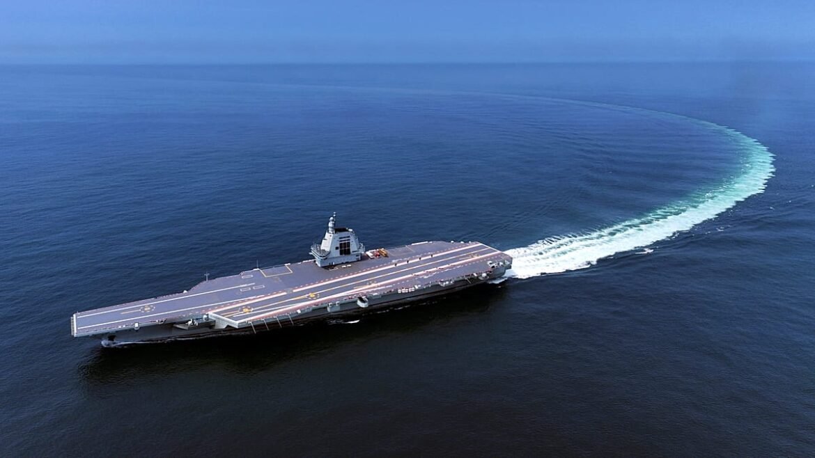 Video. 'Fujian': China’s most advanced aircraft carrier enters service
