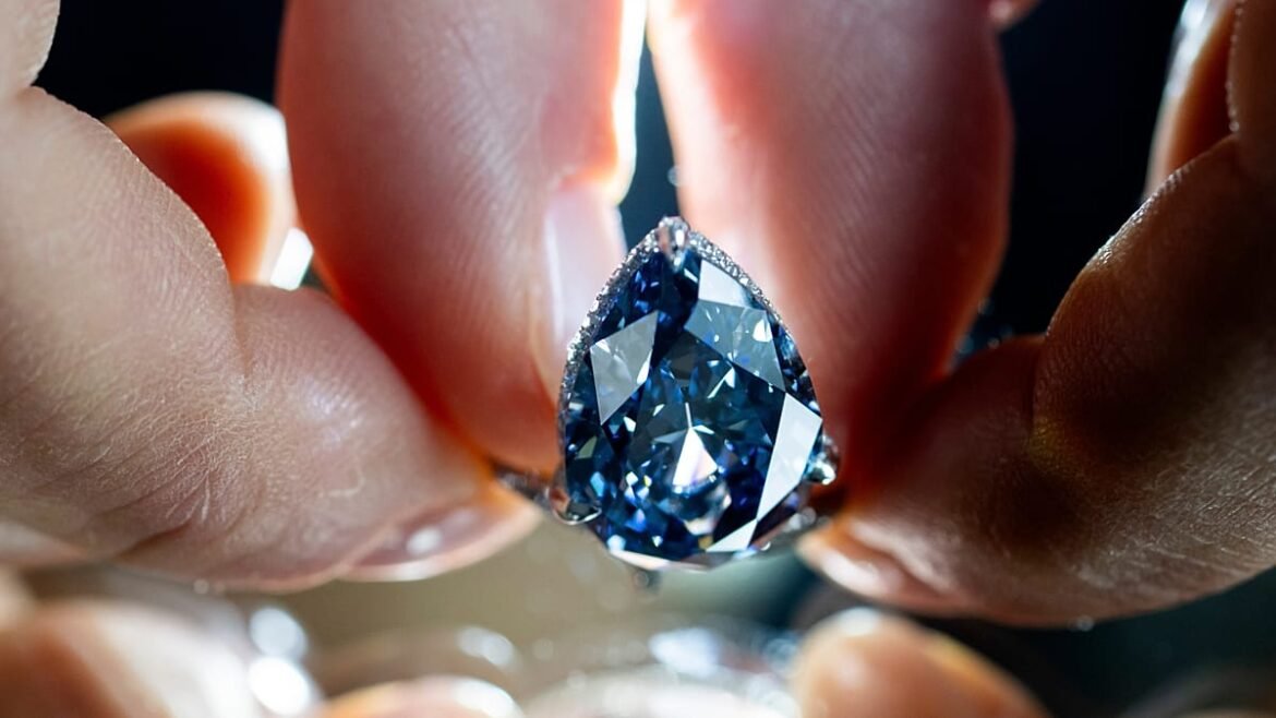Video. Rare ‘Mellon Blue’ diamond expected to fetch up to $30 million at auction