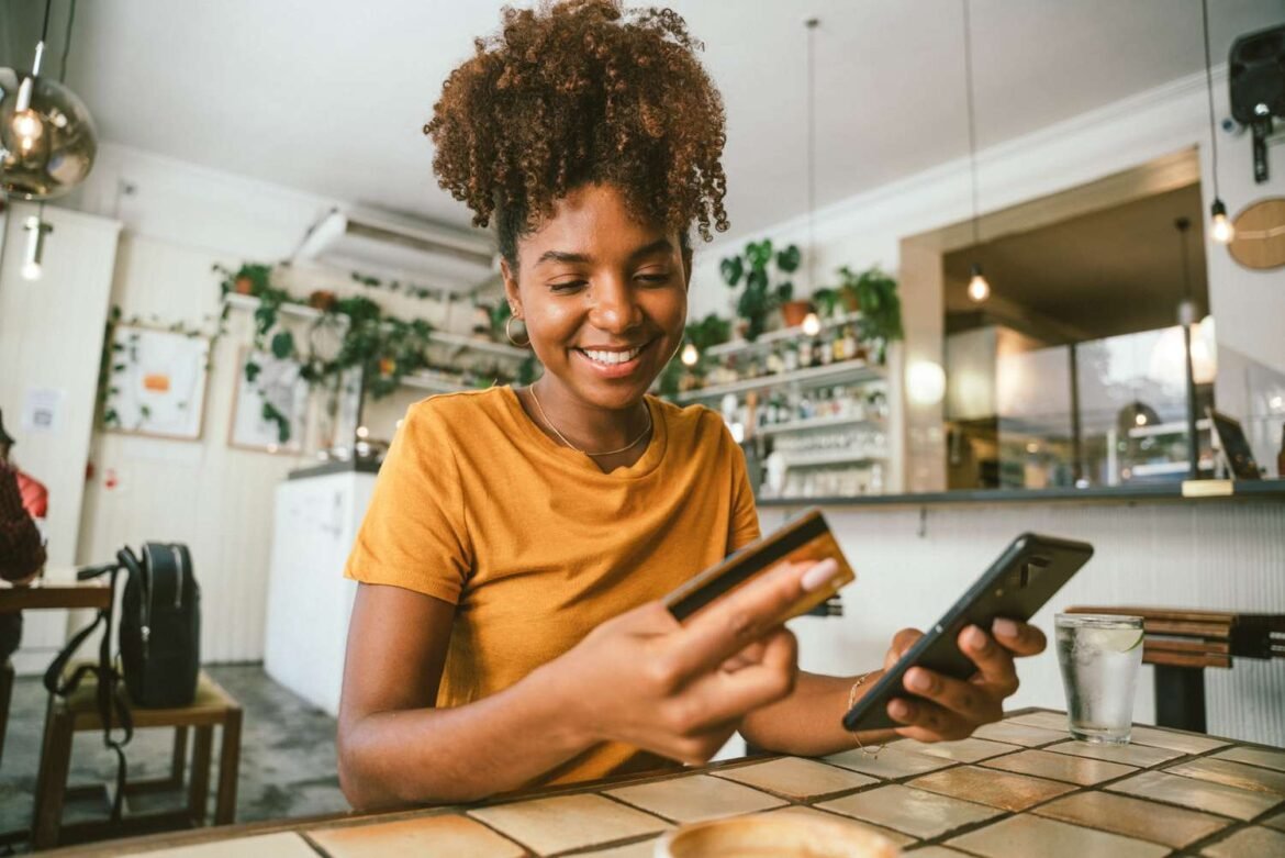 What Is a Cash-Back Rewards Card?