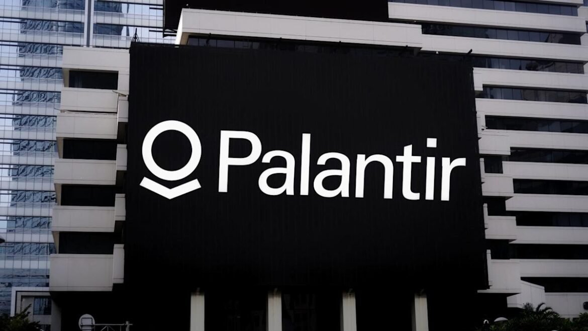 Why Is Everyone Watching Palantir Stock?