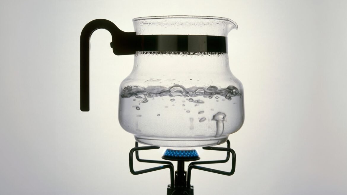 a photo of a pot of boiling water