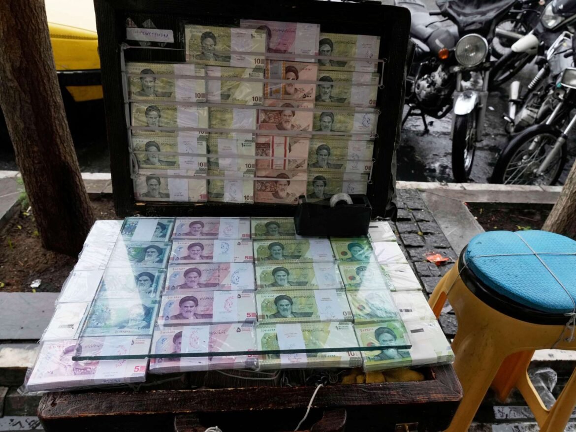 Iran’s president calls on gov’t to hear ‘legitimate demands’ of protesters | Business and Economy News