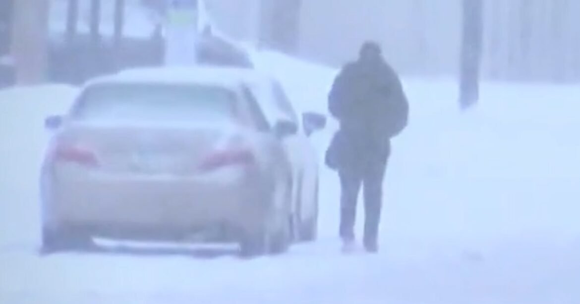 U.S. winter blast impacts post-Thanksgiving travel