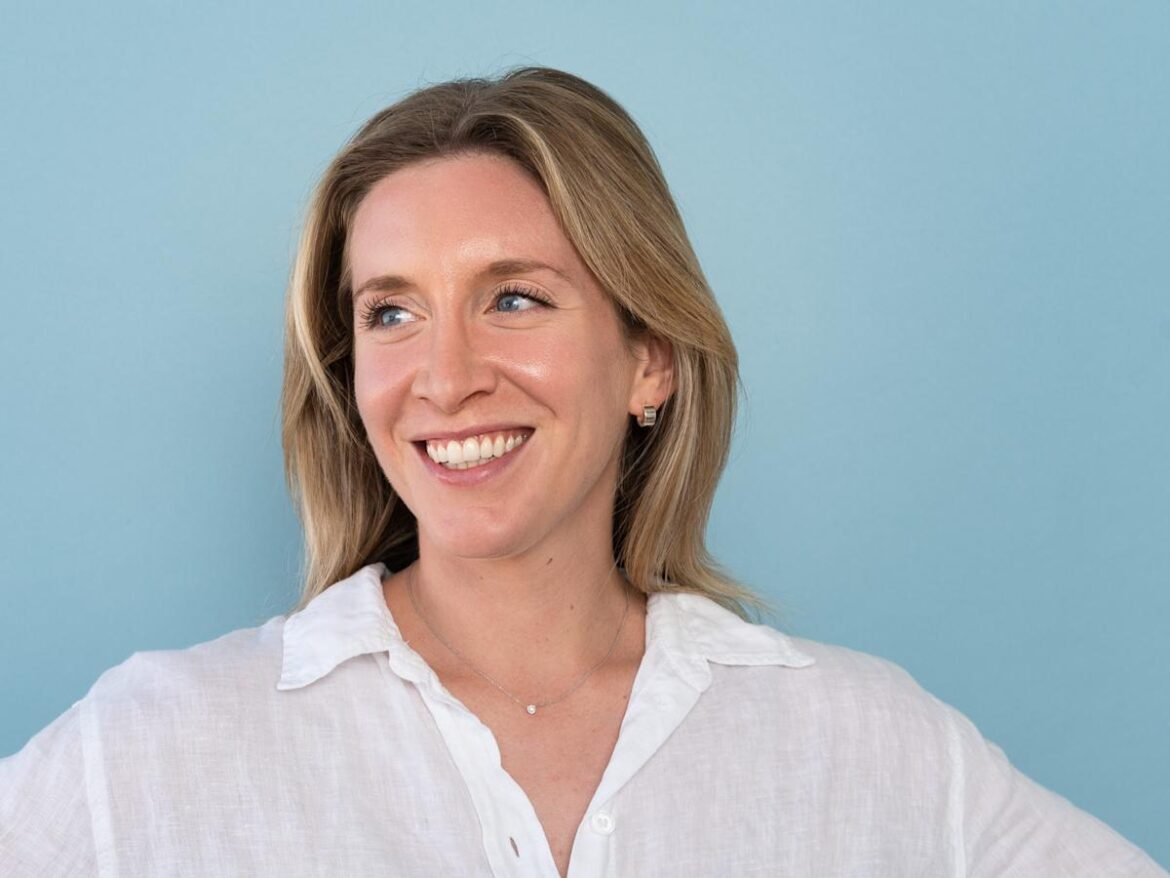 A 30-year-old explains how she built a 7-figure net worth by quadrupling her income and investing the extra cash