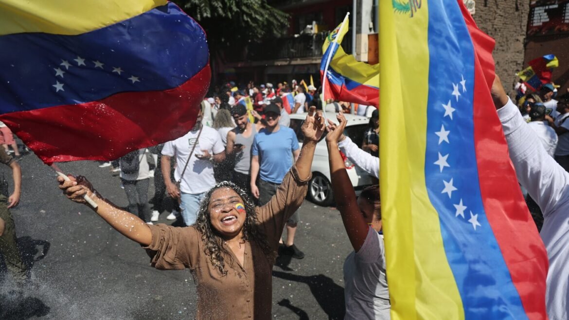 Between hope and uncertainty, Venezuela’s diaspora watch what comes next : NPR