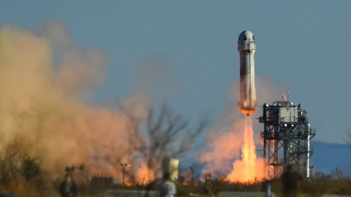 Blue Origin pauses space flights to focus on lunar lander : NPR