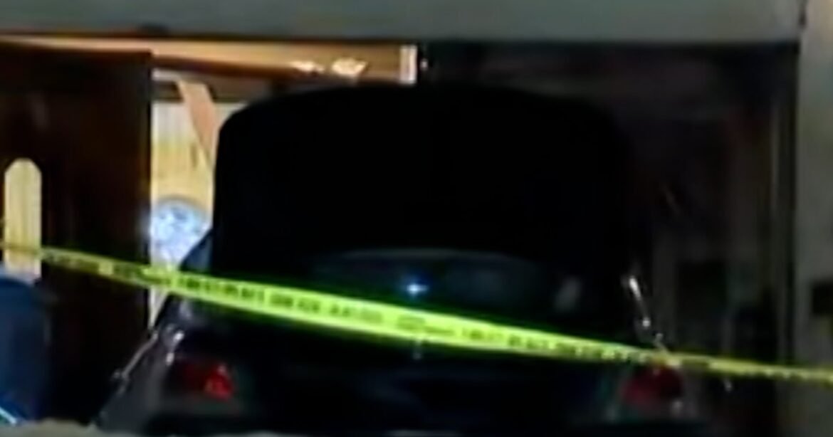 Car crashes into Chabad Lubavitch headquarters