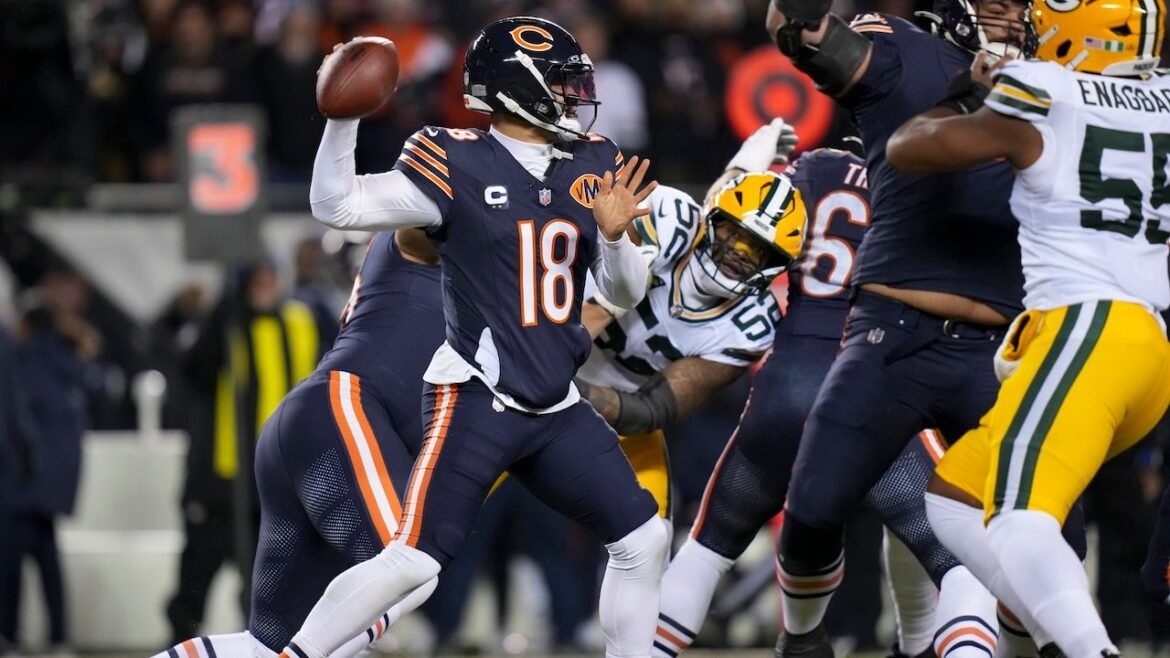Chicago Bears beat Green Bay Packers 31-27 in playoff comeback victory