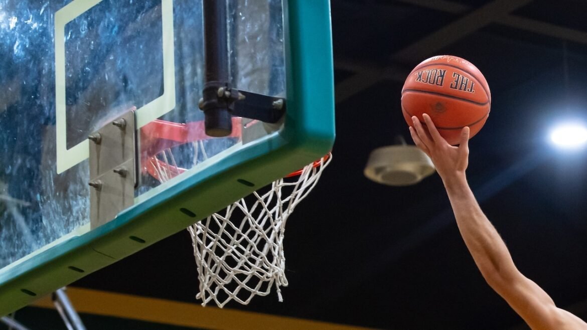 Cohan, Gloucester use big second half to beat Collingswood - Boys basketball recap