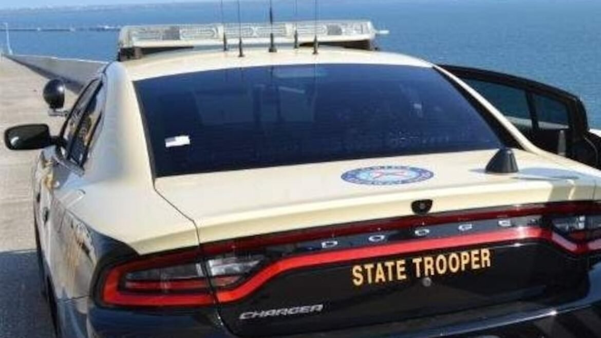 Do Florida drivers have to move over from stopped emergency vehicles?