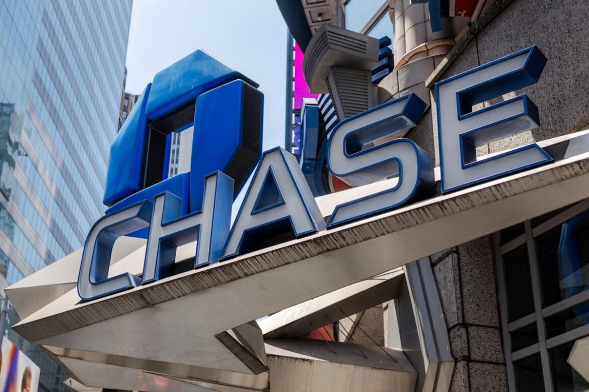Does Chase have a high-yield savings account?