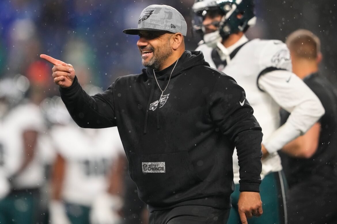 Eagles RB coach Jemal Singleton shining as Senior Bowl offensive coordinator