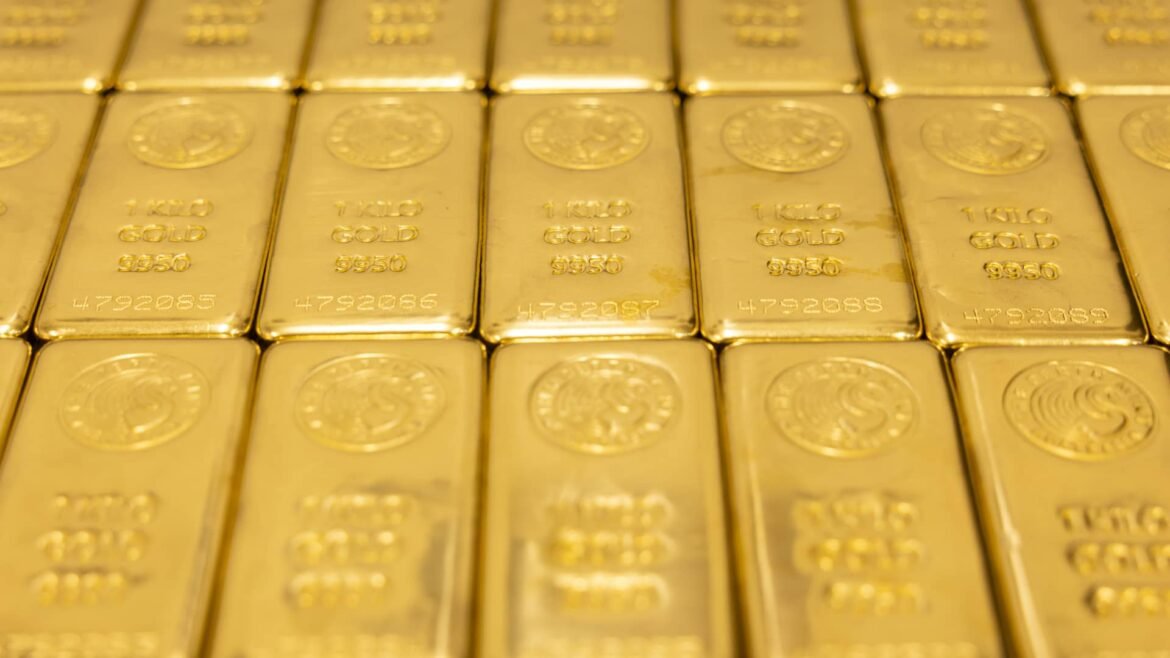 Gold breaks new record on Greenland tariff threats — $7,000 level on the cards