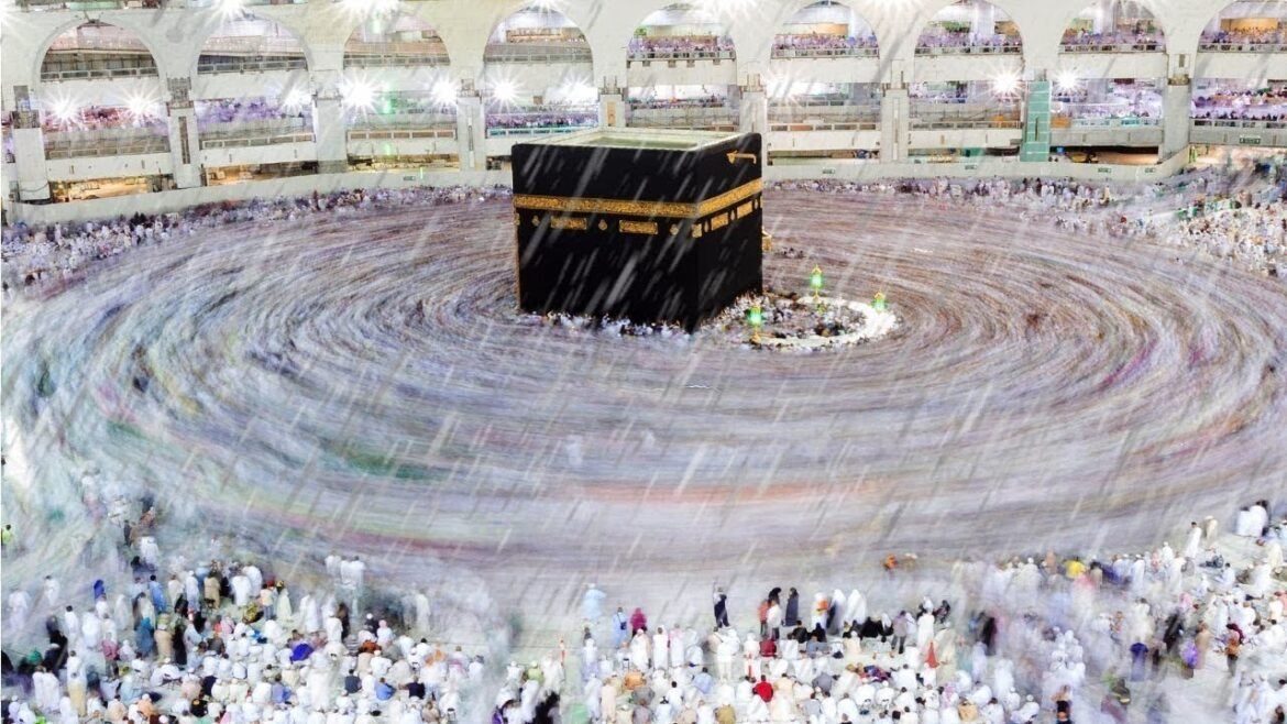 Holy Kaaba Storm Damage | Extreme Weather and Heavy Rain in Mecca and Medina