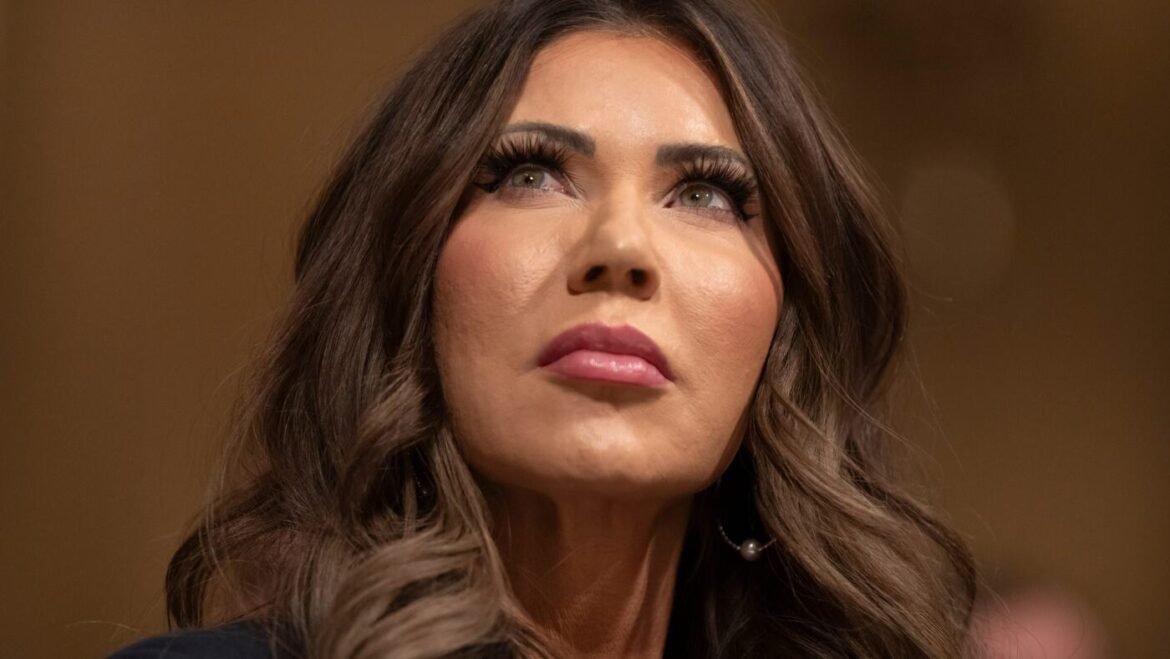 Homeland Security plans 2,000 immigration officers in Minnesota : NPR