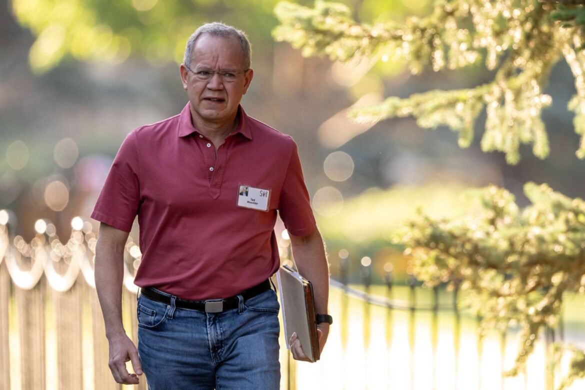 How Warren Buffett's Protégé Used a Simple Habit to Achieve Success