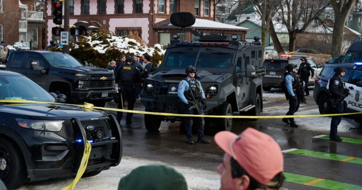 ICE Agent Shoots and Kills Woman in Minneapolis – Mother Jones