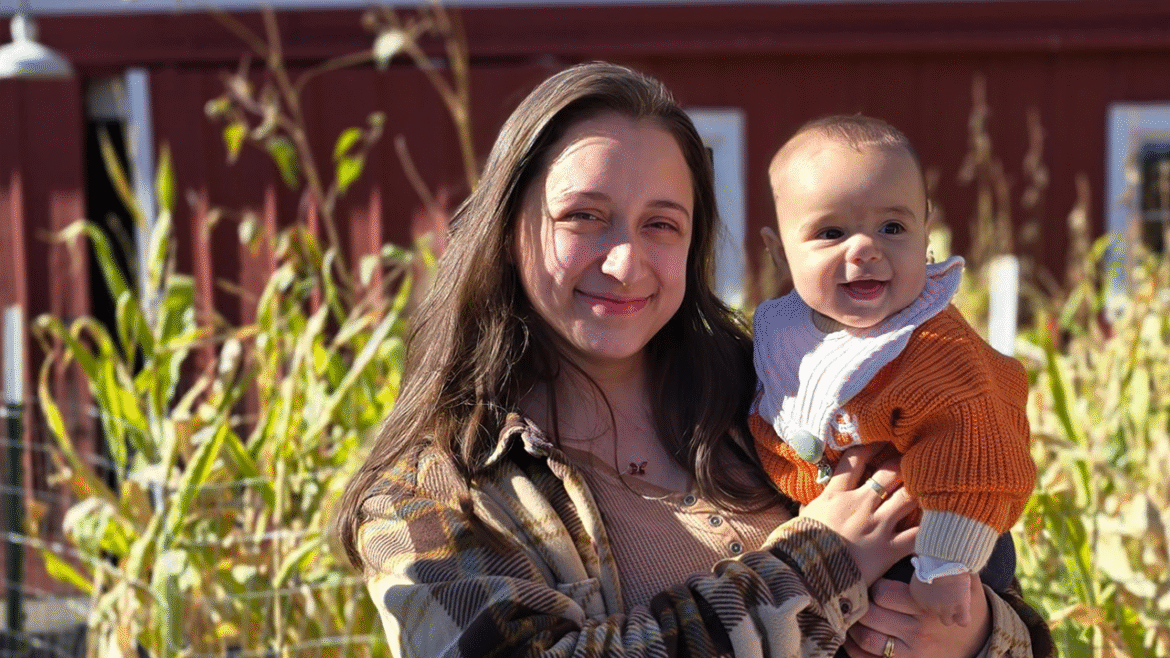 Illinois teen arrested for allegedly stabbing pregnant mom to death, setting home on fire