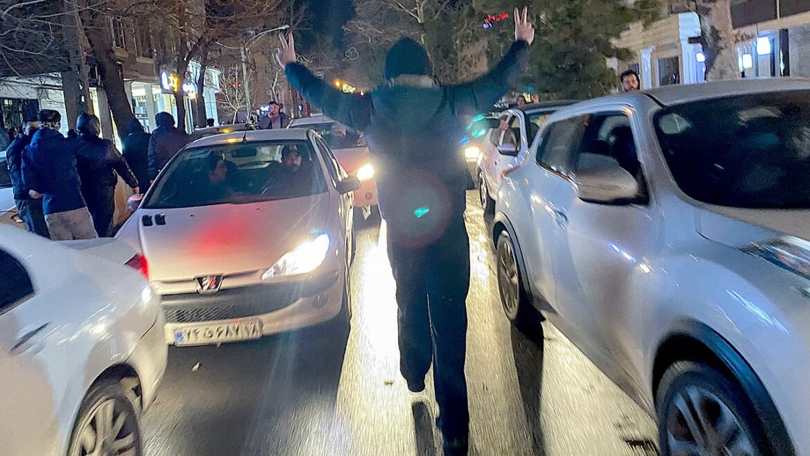 Iran protests: Iranians appeal to President Trump amid nationwide unrest