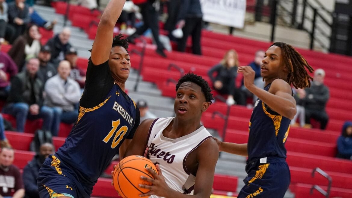 Lavacia leads Phillipsburg to win against Hunterdon Central - Boys basketball recap