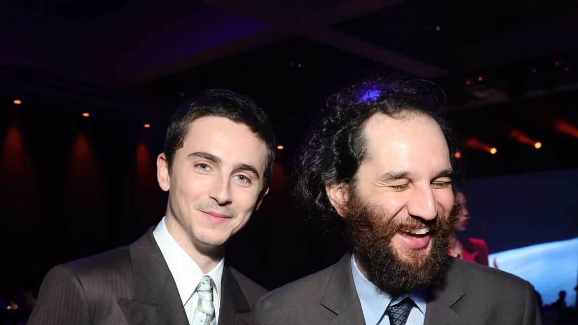 Leonardo DiCaprio and Timothée Chalamet Are Both Winners at Palm Springs Gala