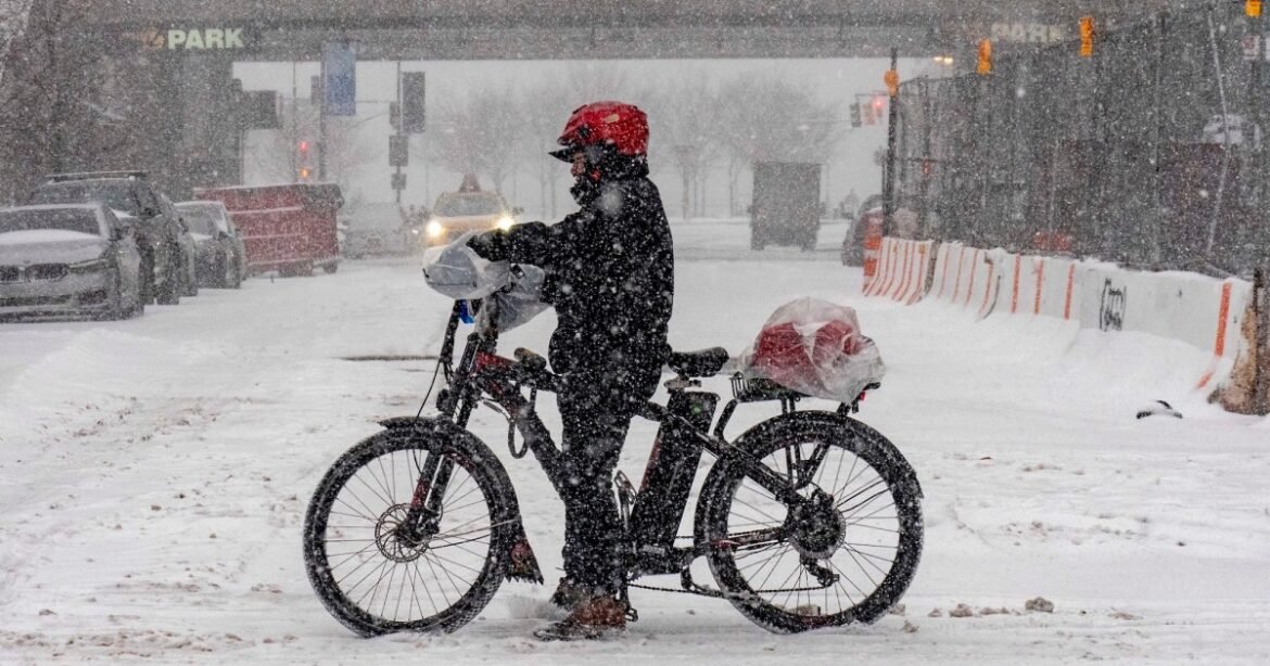 Mamdani Announces New Settlement Securing Backpay for Delivery Workers – Mother Jones