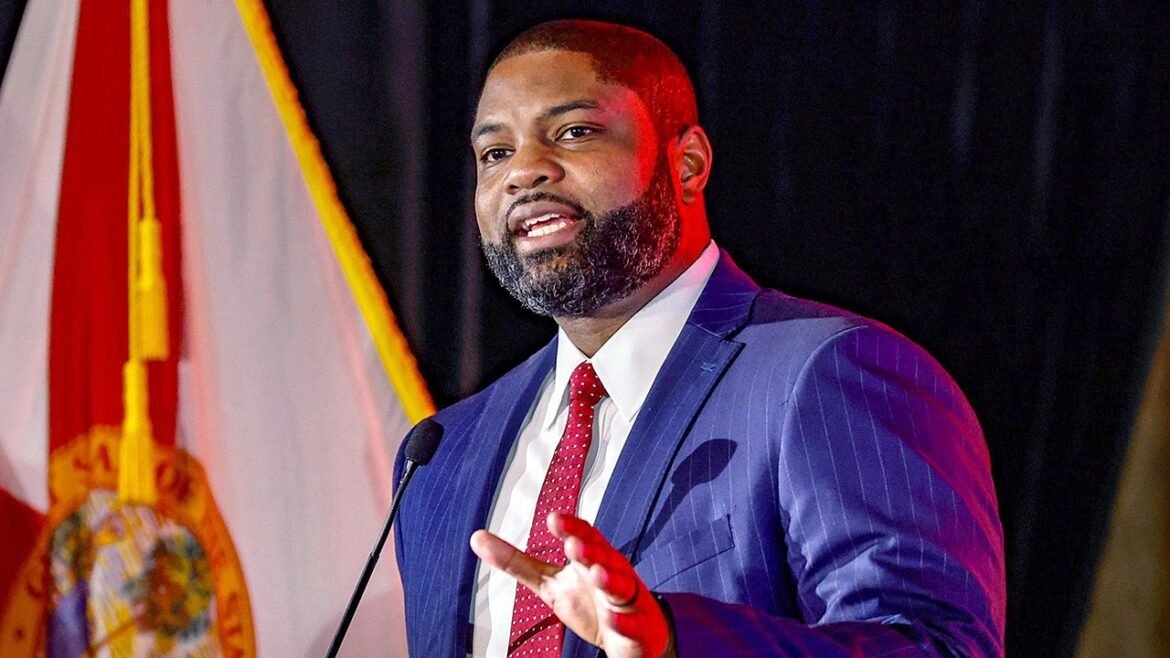 Rep. Donalds calls Minneapolis Mayor Jacob Frey a 'fool' amid immigration unrest