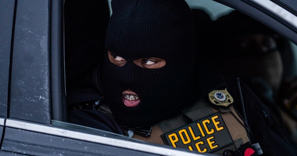 Roaming the Streets of Minneapolis, Looking for ICE – Mother Jones