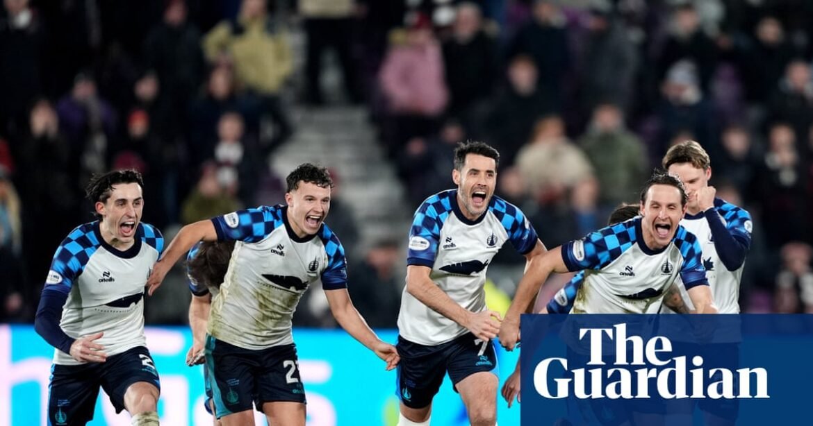 Scottish Cup roundup: Falkirk sink Hearts on penalties after Pars pip Hibs | Scottish Cup