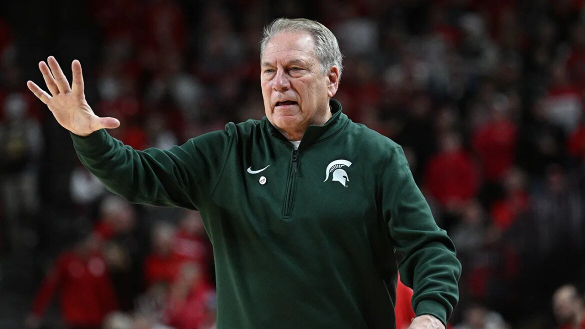 Spartans' Tom Izzo yells at former player, leading to ejection from game