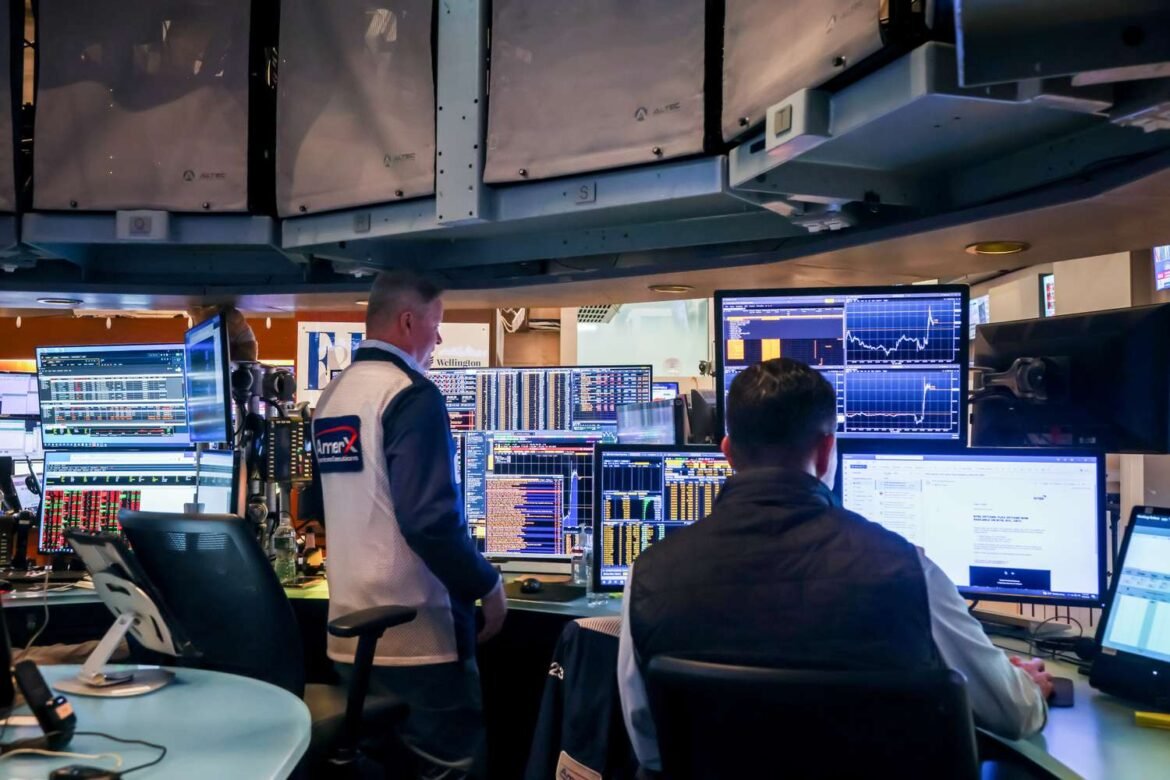 Stock Futures Mostly Higher Ahead of Fed Decision, Big Tech Earnings; Gold Hits Latest Record