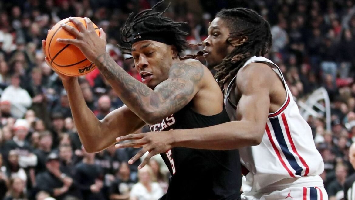 Texas Tech dominates glass to halt No. 6 Houston's win streak