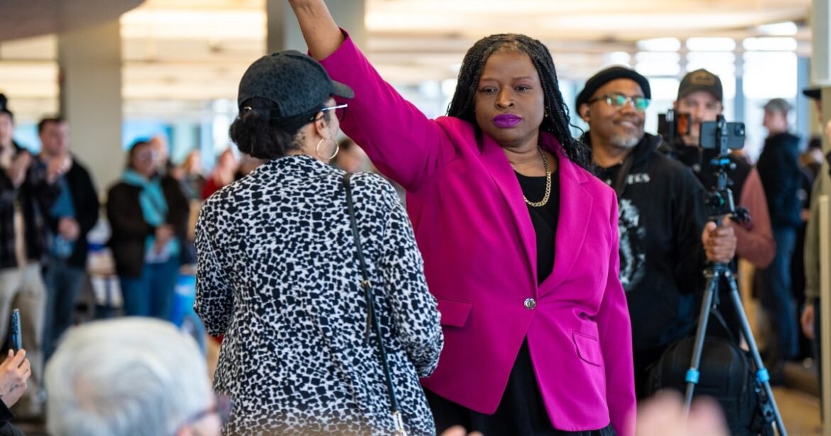 Trump DOJ Uses Anti-KKK Law to Charge ICE Protesters With Felony – Mother Jones