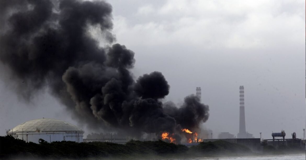 Trump Plan to Exploit Venezuela’s Oil Would Be “Terrible for the Climate” – Mother Jones