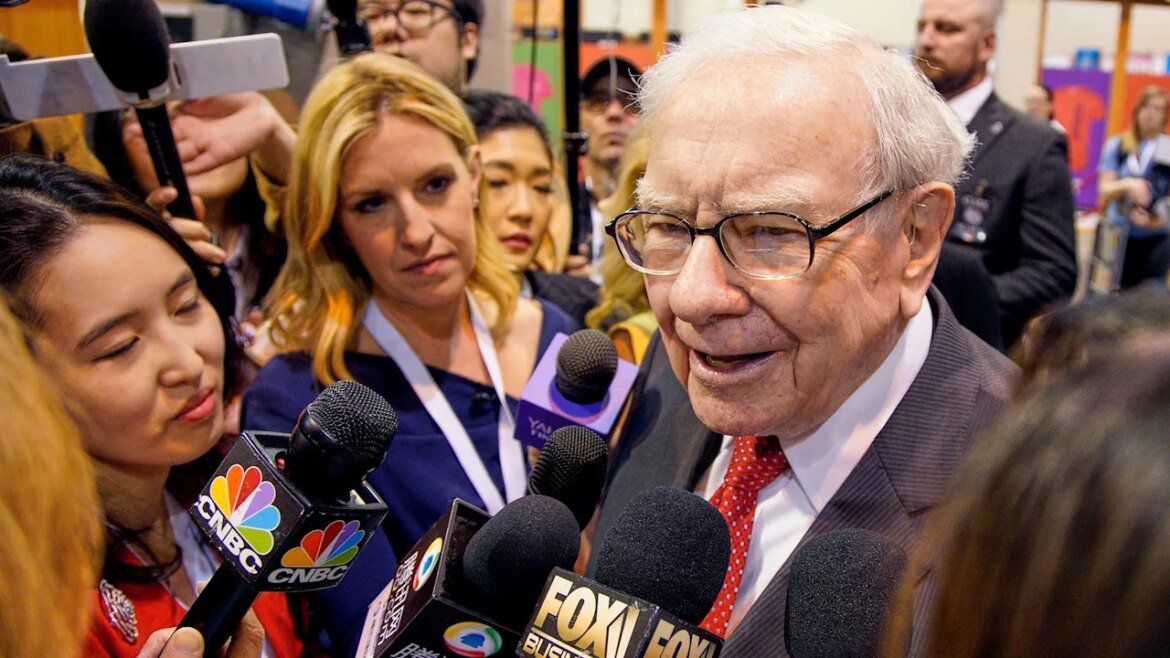 Warren Buffett’s successor could be selling off millions of Berkshire Hathaway’s Kraft Heinz shares