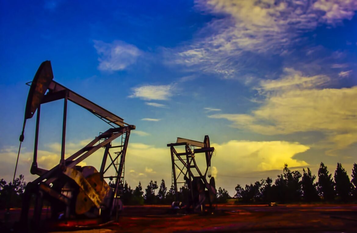 Why Venezuela Struggles to Produce Oil Despite Having the World's Largest Reserves