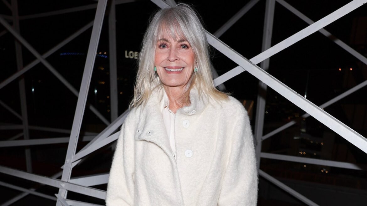 Actress Joanna Cassidy opens up about her romance with Alan Hamel