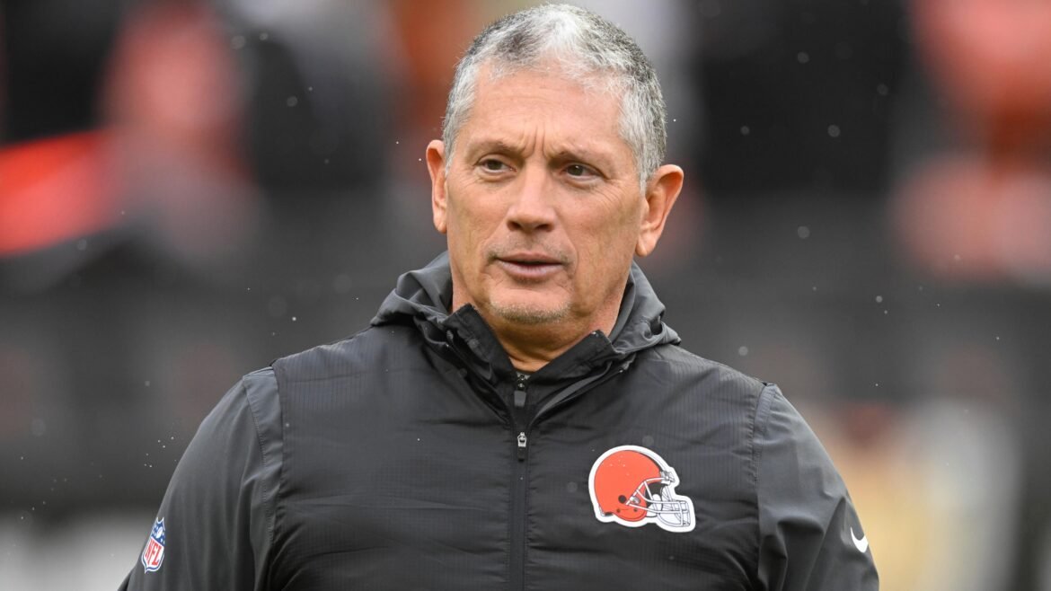 Fresh Eagles Rumors on Jim Schwartz Replacing DC Vic Fangio After Browns Exit
