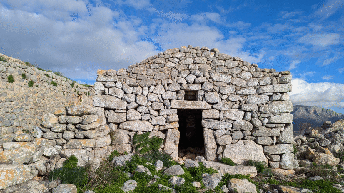 Genetically unique group in southern Greece can trace their paternal ancestry to the Bronze Age