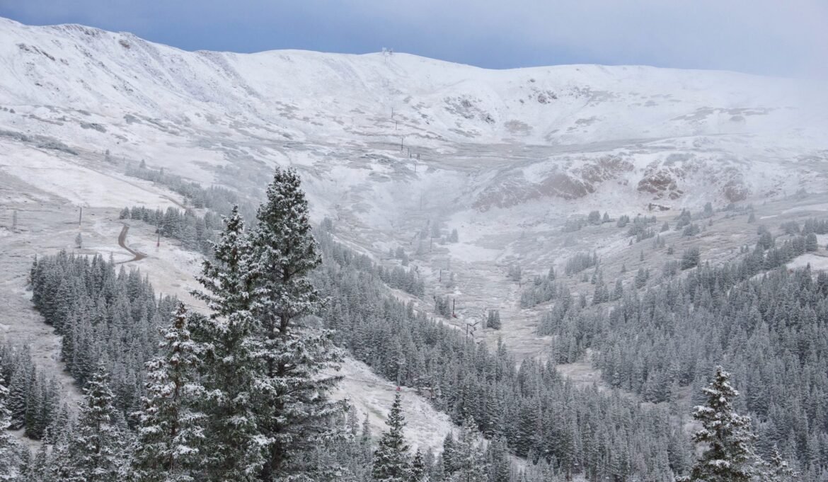 Insane feet of snow, heavy rain expected to slam...