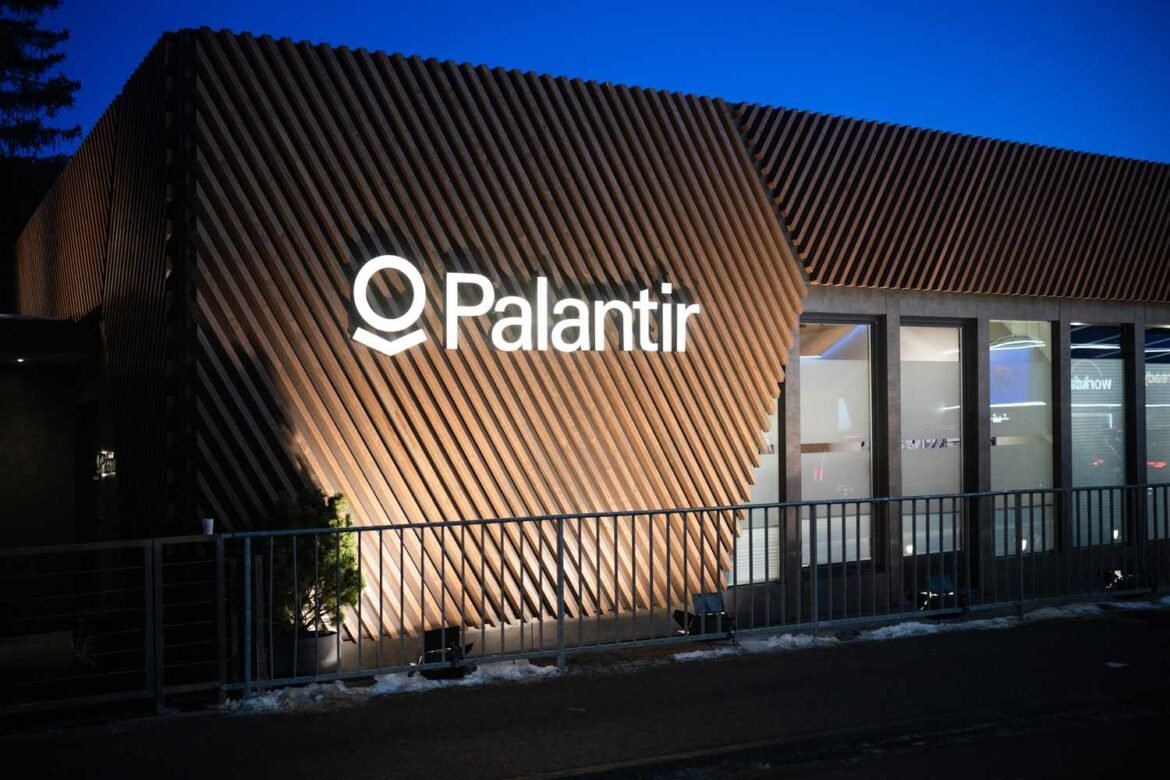 Investors Love Palantir's Earnings. The Stock Is Soaring.