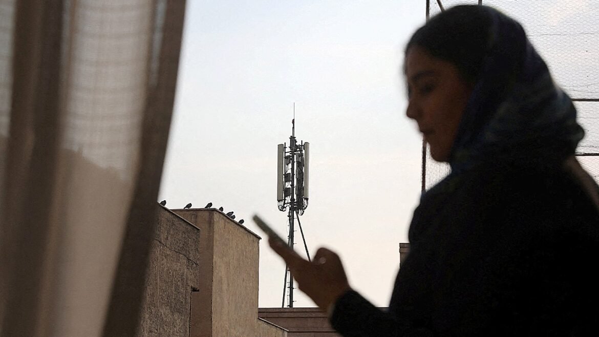 Iran internet disruption drains $1.56 million hourly from economy, analyst says