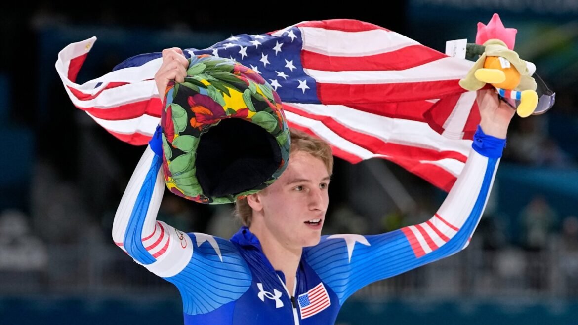 Jordan Stolz opens his bid for 4 golds by winning the 1,000 meters in speedskating : NPR
