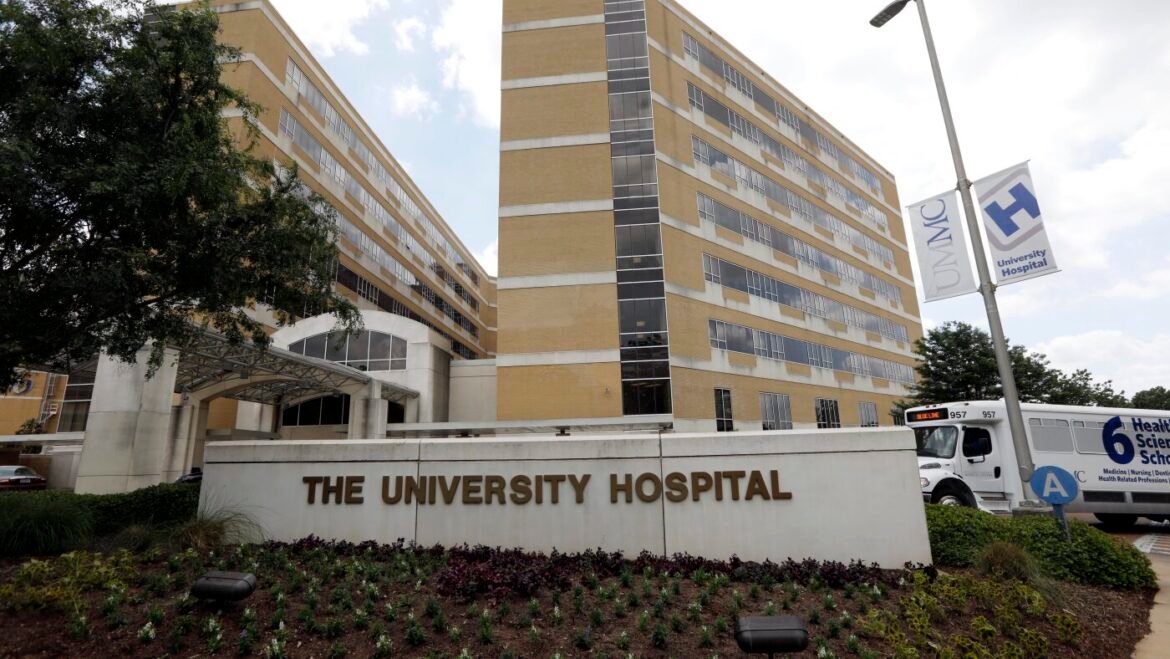 Mississippi health system closes all clinics after cyberattack : NPR