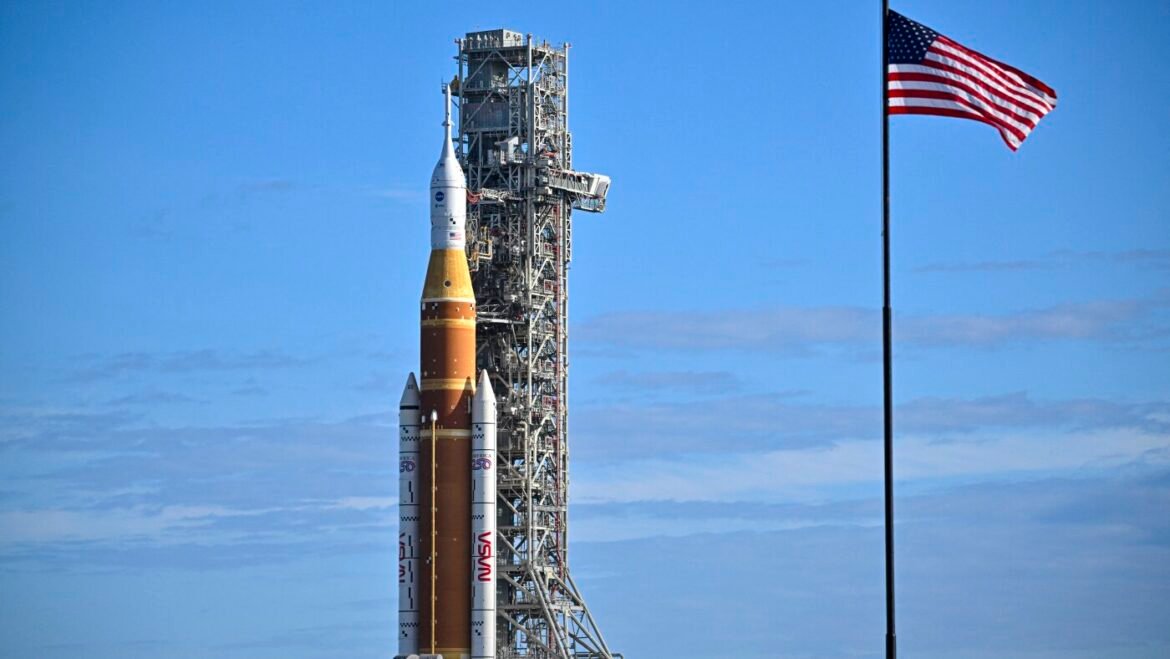 NASA eyes March 6 for Artemis II moon launch : NPR