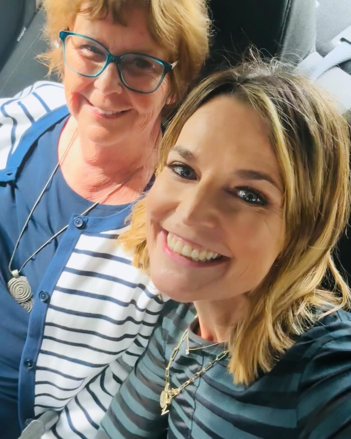 Savannah Guthrie smiling with her mom Nancy Guthrie when they went to see a play together
